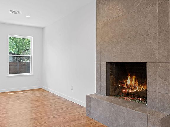 4th image of 1905 Rockmoor Ave #A