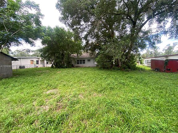 2nd image of 705 Temple Ave