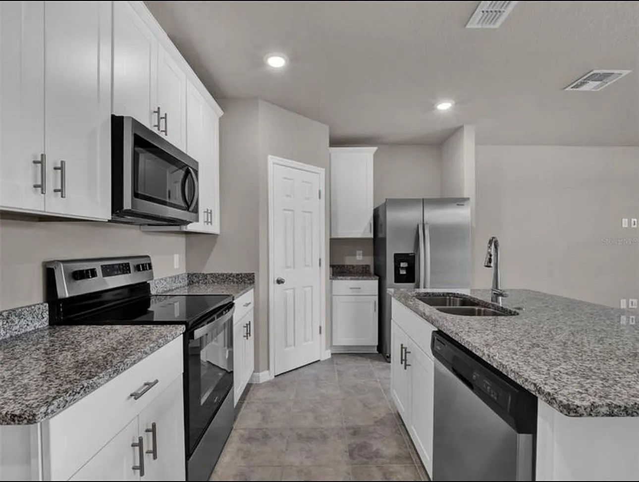 738 Legacy Village Dr — Photo 4