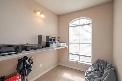 923 Saint Andrews Ln — Photo 16
