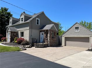 7040 Bear Ridge Rd, North Tonawanda, NY 14120