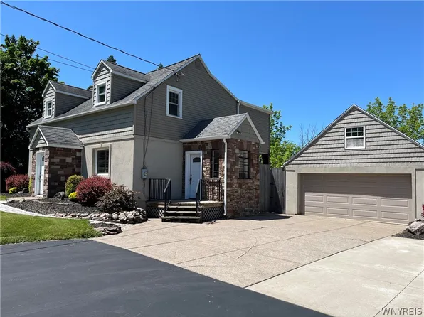 7040 Bear Ridge Rd, North Tonawanda, NY 14120