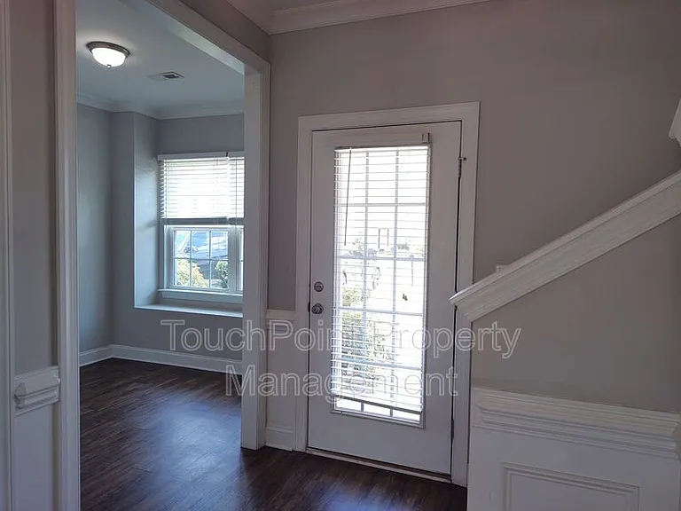 321 Halton Crossing Dr SW — Photo 2