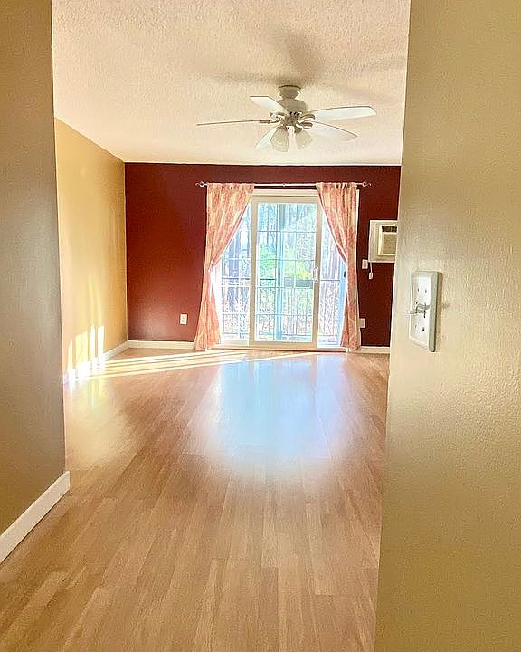 View kitchen into living rm