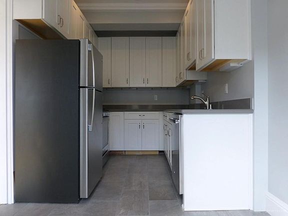 3rd image of 312 Fillmore St APT 4