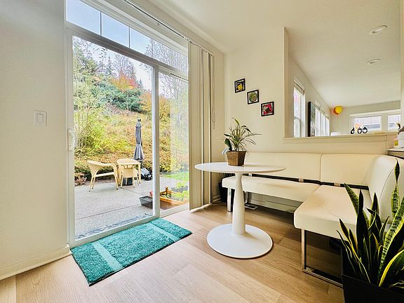 Kitchen nook