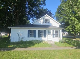 304 S 2nd St, Argos, IN 46501