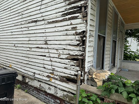 3rd image of 2423 Cedar St