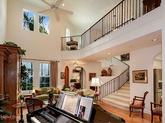 4th image of 57 Seabreeze Ave