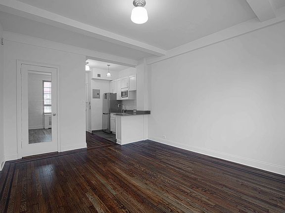 3rd image of 208 W 23rd St APT 1103