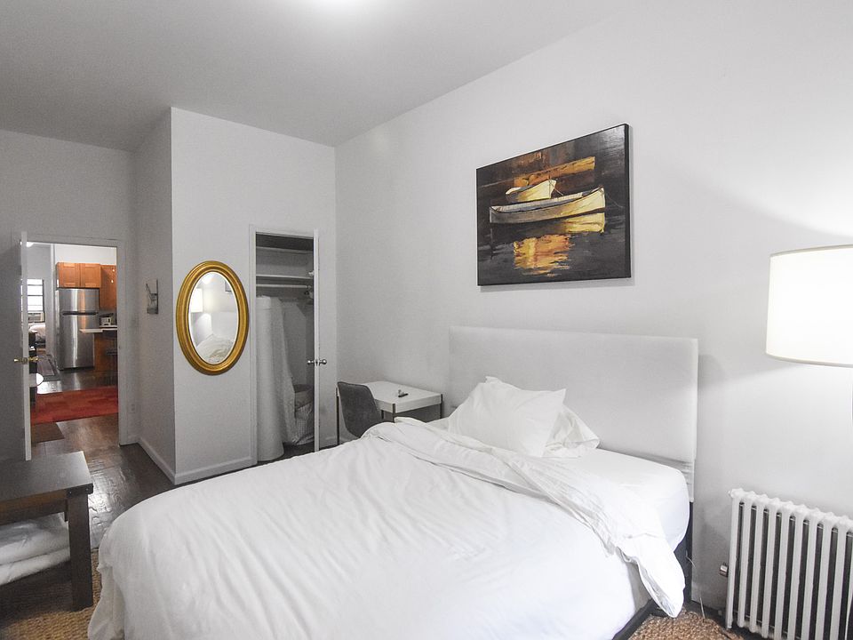 1st image of 449 Grand St APT 1R