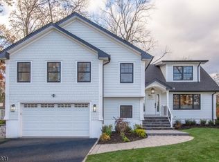 400 Montauk Dr, Westfield, NJ 07090