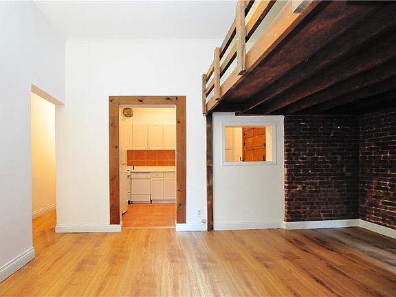 3rd image of 324 E 50th St APT 1A