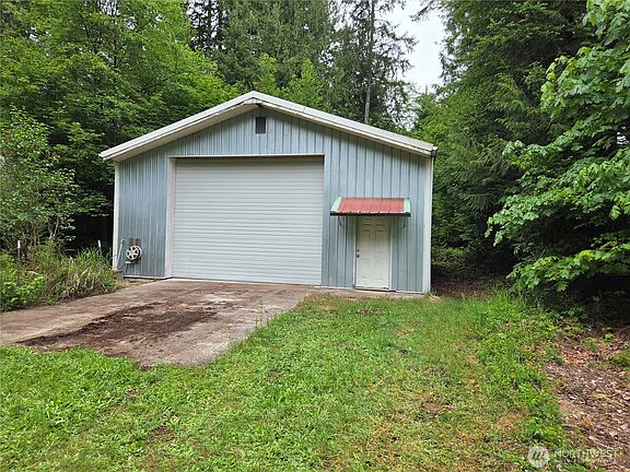 3rd image of 4120 107th Avenue SW