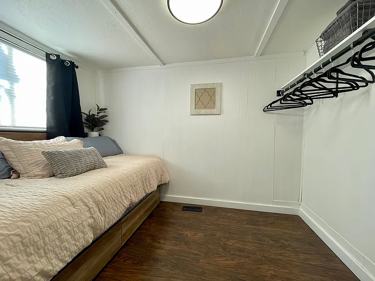 3926 Perry St — Photo 11