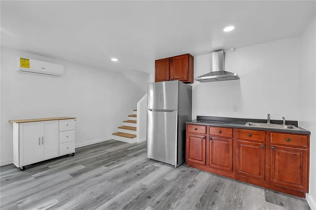 1 bed, 1.0 bath, 620 sqft, $1,300 — Photo 3