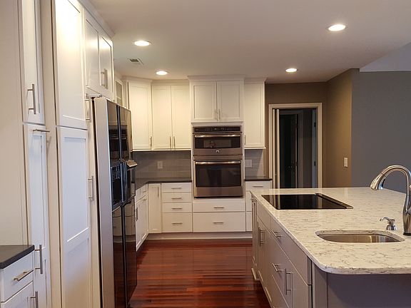 4th image of 9012 Sedgley Dr
