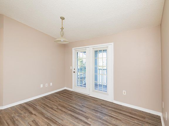 5th image of 16210 Harbour Vista Cir