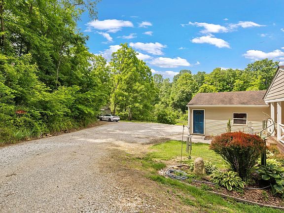 3rd image of 2339 Pumpkinvine Rd SE