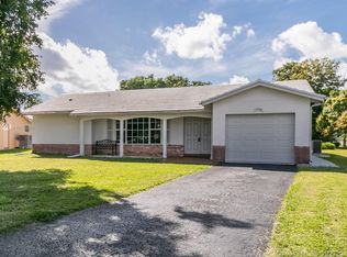 10306 NW 80th Dr, Tamarac, FL 33321