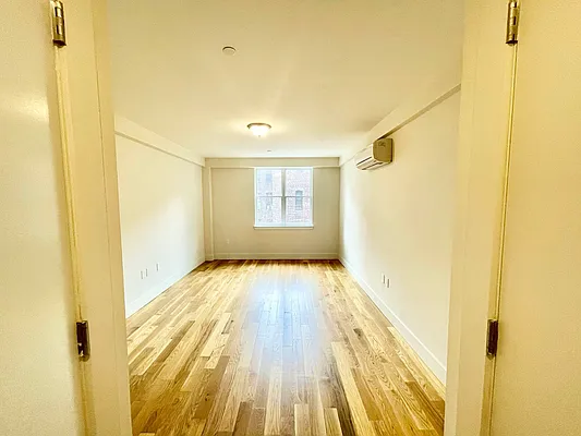 Rented by Lodger Corp | media 7