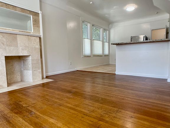 3rd image of 1000 Masonic Ave #1