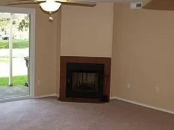 3rd image of 6 Copper Beech Dr
