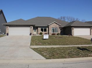 4047 Highbury Dr, Springfield, IL 62711