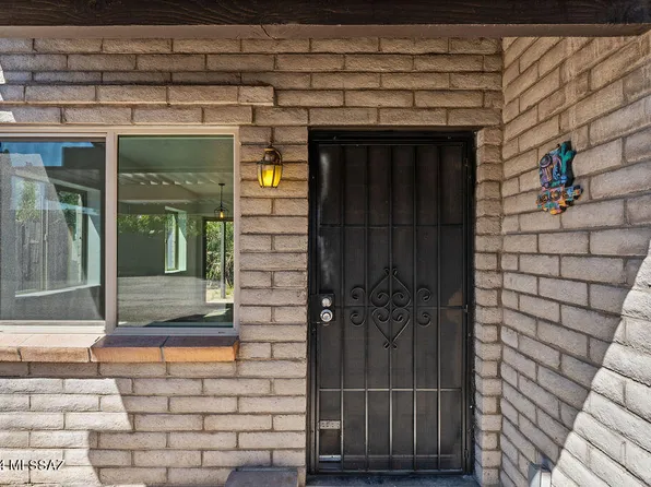 211 W Roger Rd APT 7, Tucson, AZ 85705