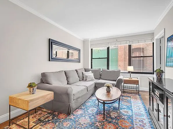 49 W 12th St APT 3A, New York, NY 10011