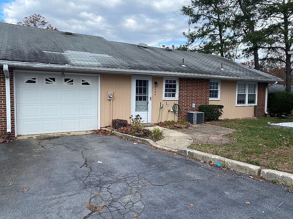 1st image of 546 Sheffield Ct #A