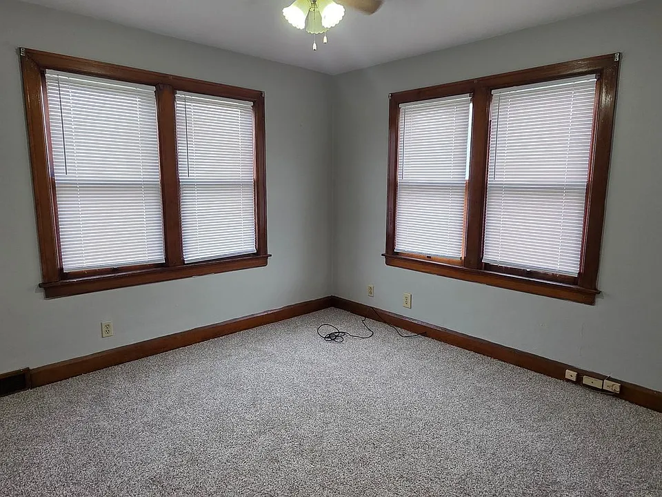 2012 Noble St