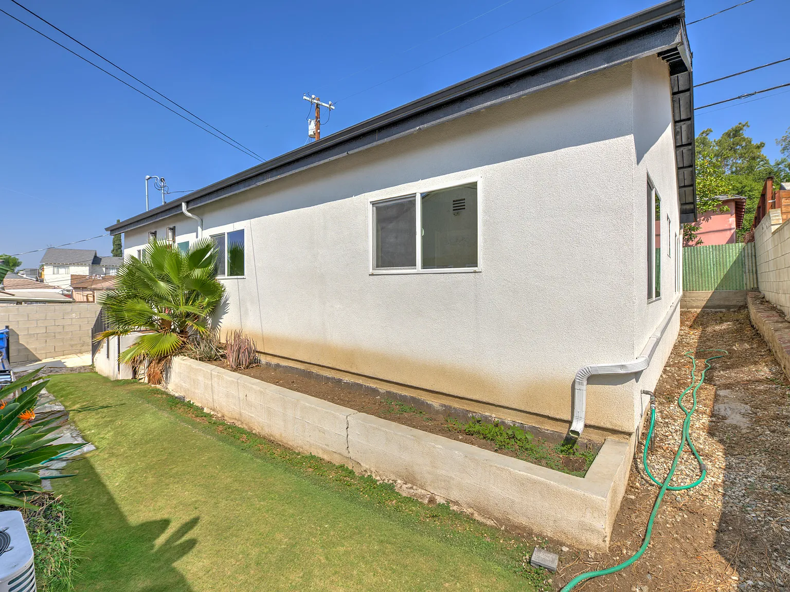 3 bed, 1250 sqft, $3,800 — Photo 2