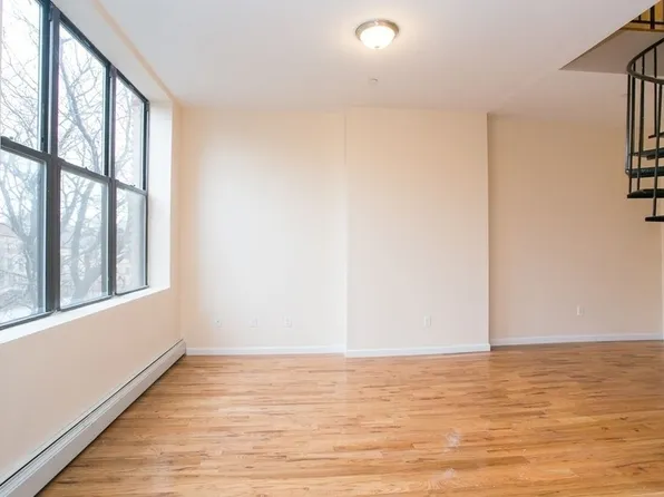 194 Vernon Avenue image 21 of 22