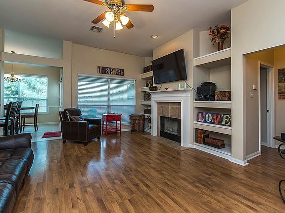 3rd image of 2707 Blue Meadow Dr