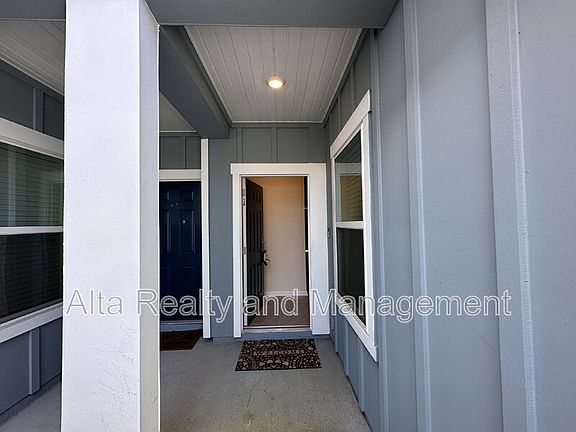 3rd image of 878 Observatory Pkwy