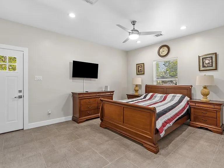 7101 Foster St #A — Photo 11