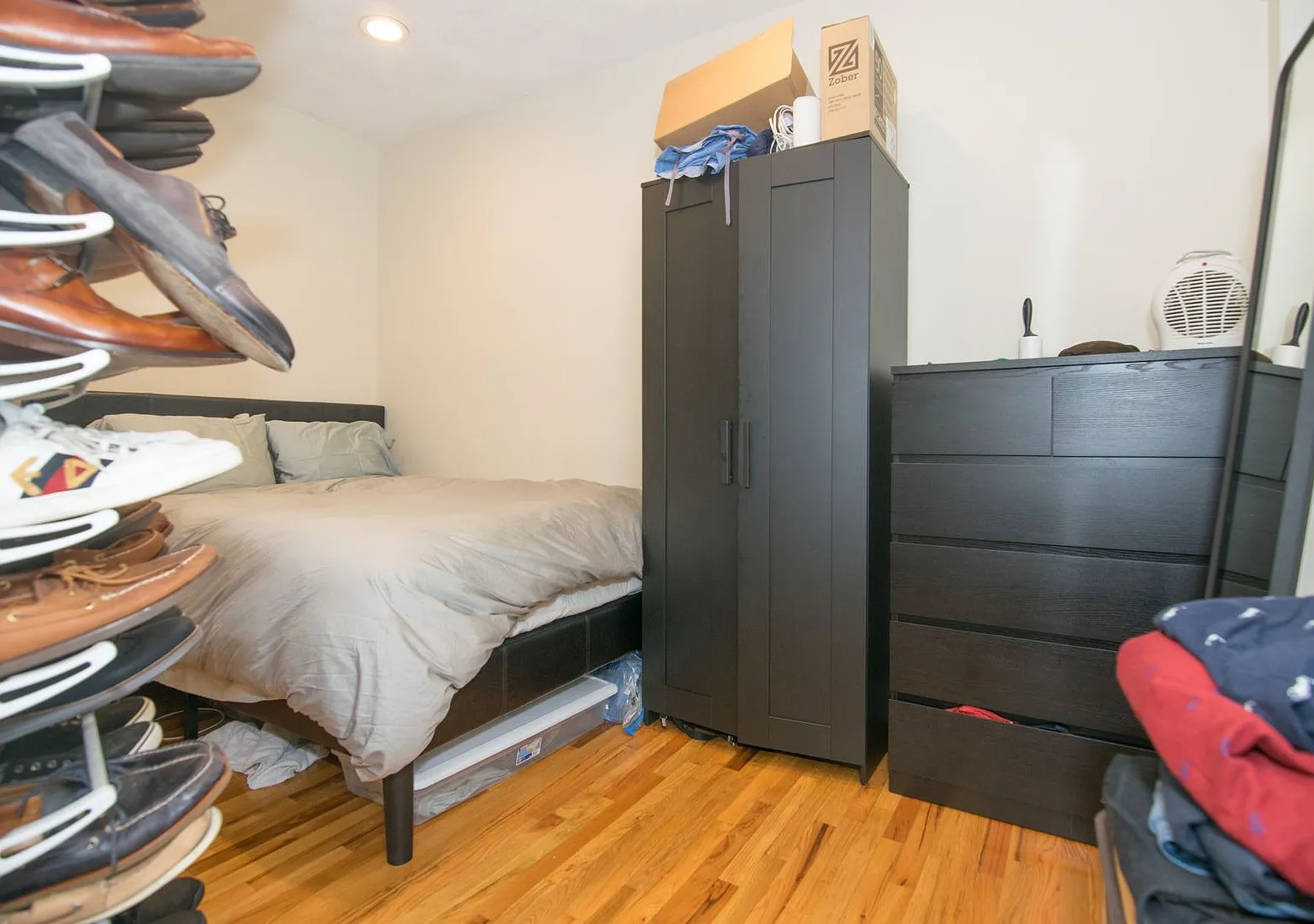 Large 1 bed in a prime location in Fenway! — Photo 2