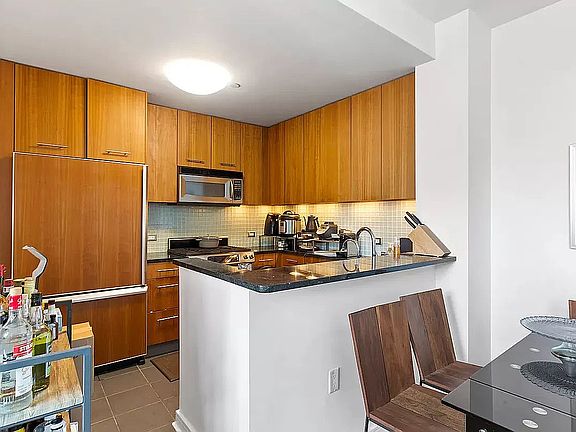 5th image of 11 E 29th St APT 22B