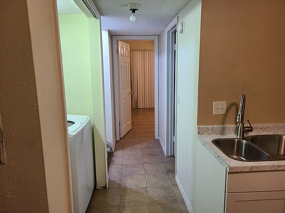 5th image of 1203 Brigadoon Dr #B