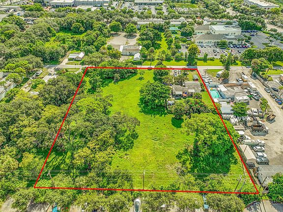 3rd image of 1865 Donnell Road