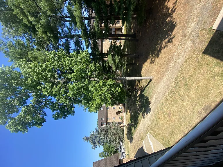 Autumn Ridge Apartments — Photo 54