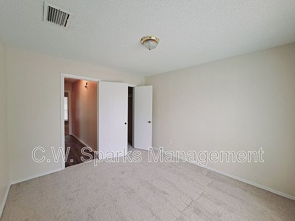 5th image of 926 Westover Dr