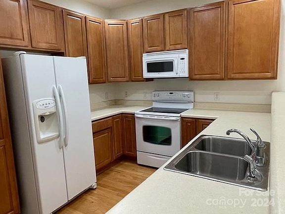 2nd image of 9210 Duckhorn Dr