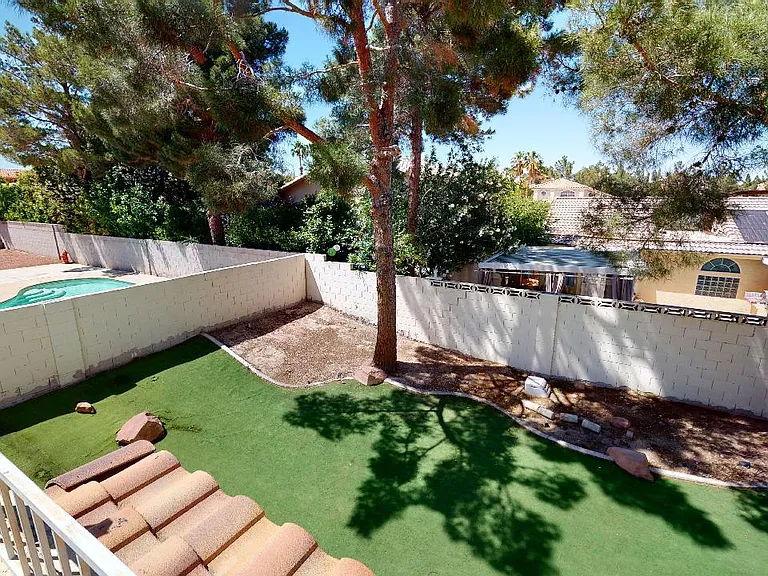 2570 Quail Wood Ct — Photo 35