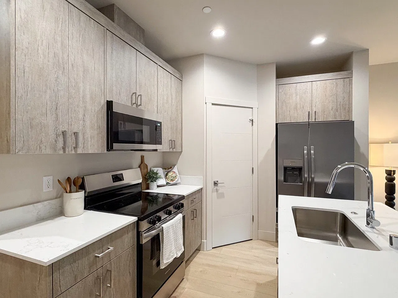 4 bed, 2.5 bath, 1547 sqft, $2,500 — Photo 3