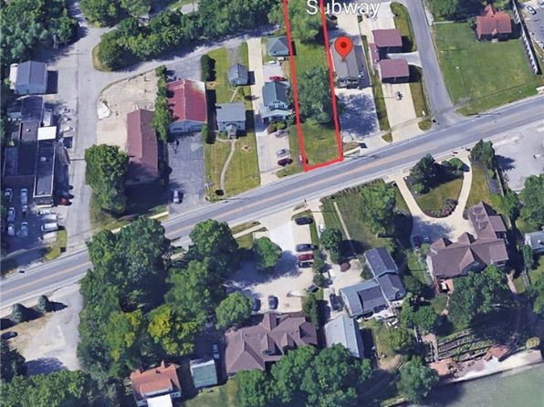 E Lake Rd, Sheffield Lake, OH 44054