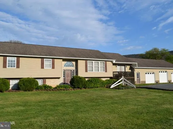 1835 Aaron Dr, Lock Haven, PA 17745