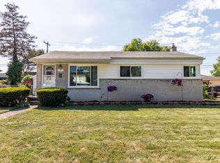 1351 Radcliff St, Garden City, MI 48135