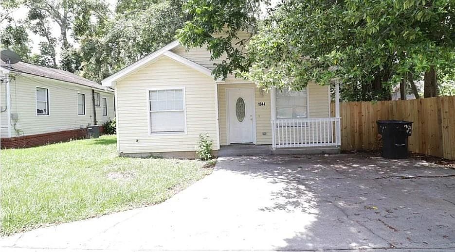 1st image of 1944 Pasco St